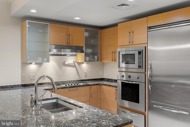 Building Photo - 801 Key Hwy