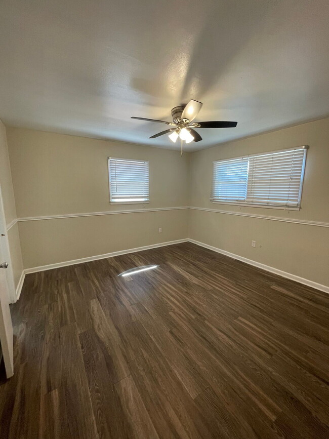 Building Photo - Stunning 3-Bed, 2-Bath Retreat in Lubbock ...