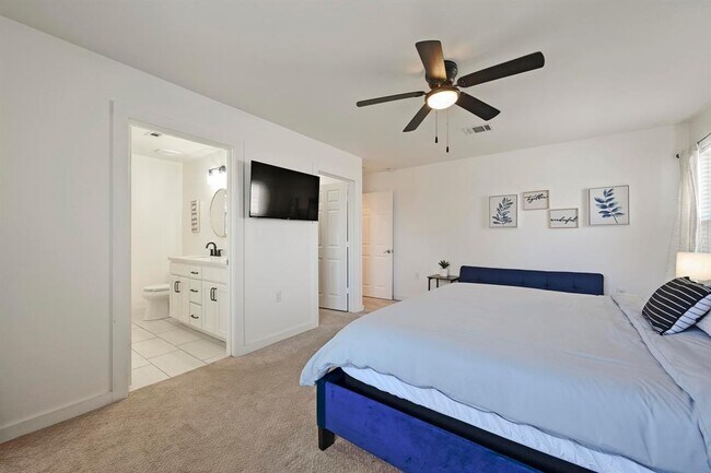 Building Photo - 7004 Ashen Ln