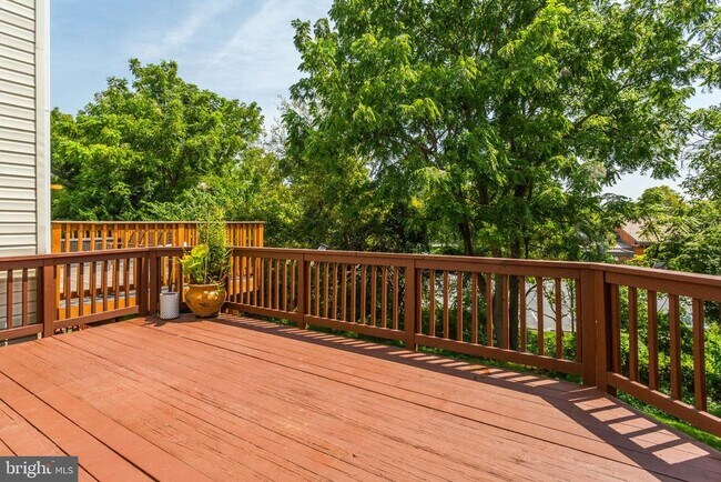 Building Photo - 9197 Carriage House Ln