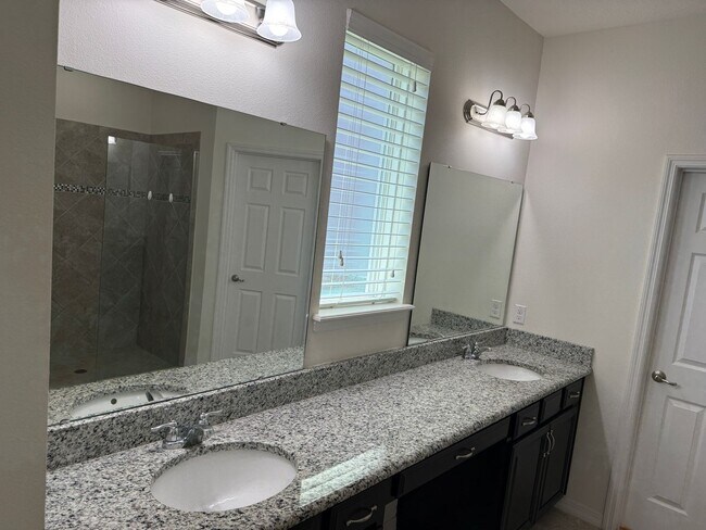 Building Photo - BEAUTIFUL 4 BEDROOMS, 3 BATHS,  SINGLE FAMILY HOME IN HARVEST LANDING IN CLERMONT