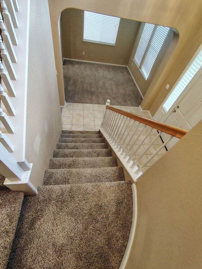 Building Photo - 13606 Brook Way