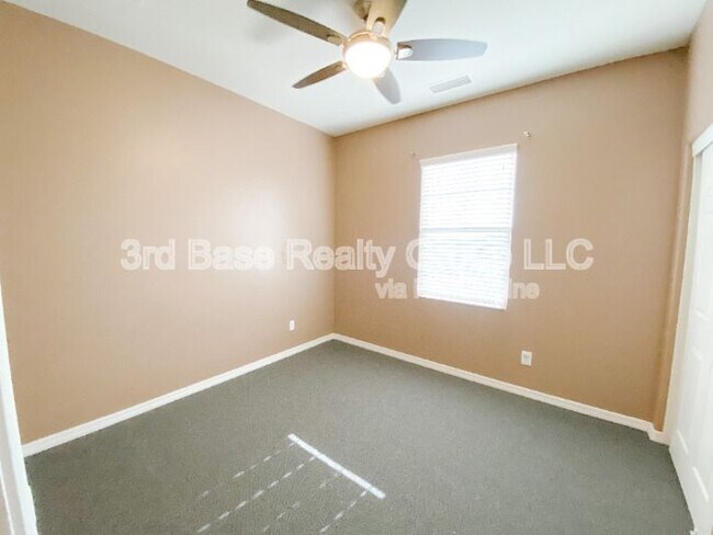 Building Photo - 21088 W Maiden Ln
