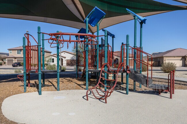 Building Photo - 17809 W Lincoln St