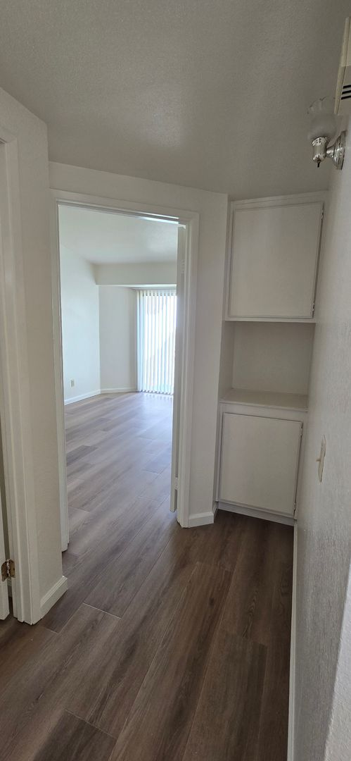 Building Photo - Cooley Ranch Home with NEW Paint NEW flooring