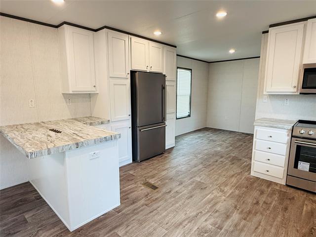 Building Photo - 3003 Elmwood Dr