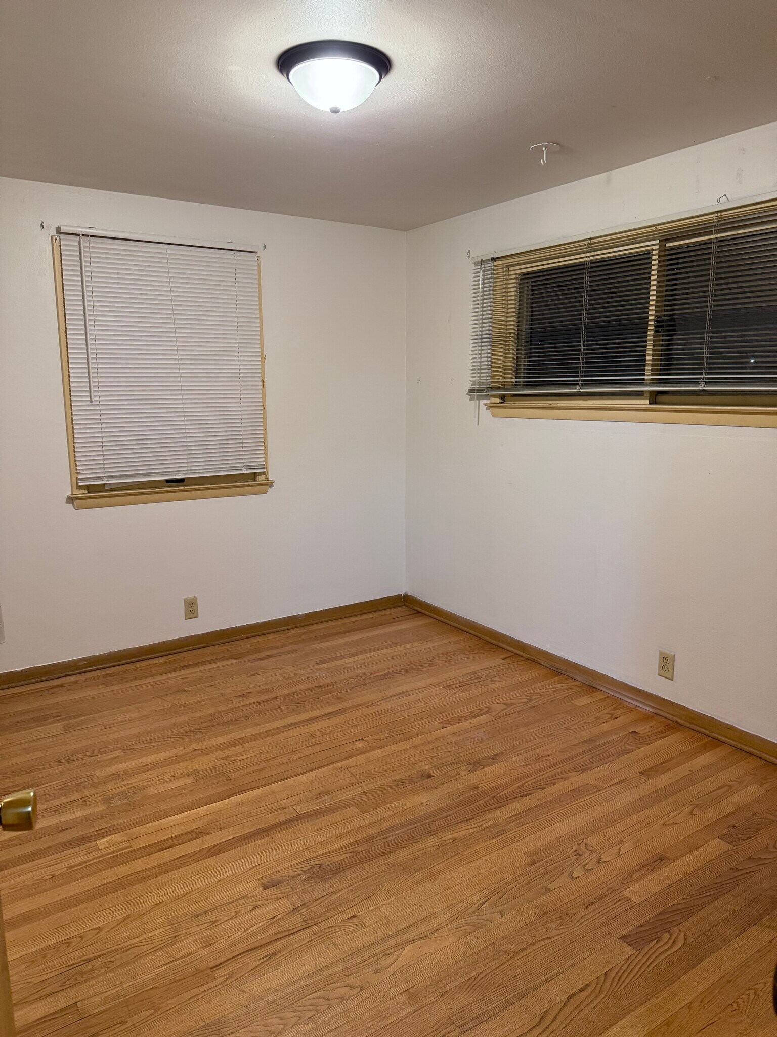 Building Photo - 6207 W Oklahoma Ave