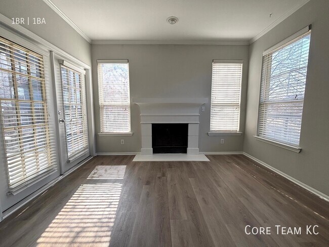 Building Photo - 701 Westport Rd