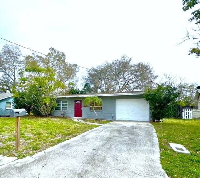 Primary Photo - 9330-9352 52nd Way N