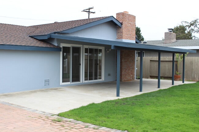 Building Photo - 4649 Mt Armet Dr