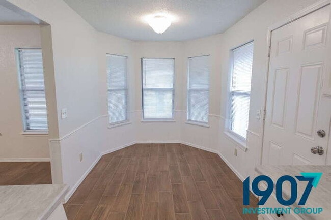 Building Photo - SPECIAL OFFER! Move In Now & Get 50% Off Y...