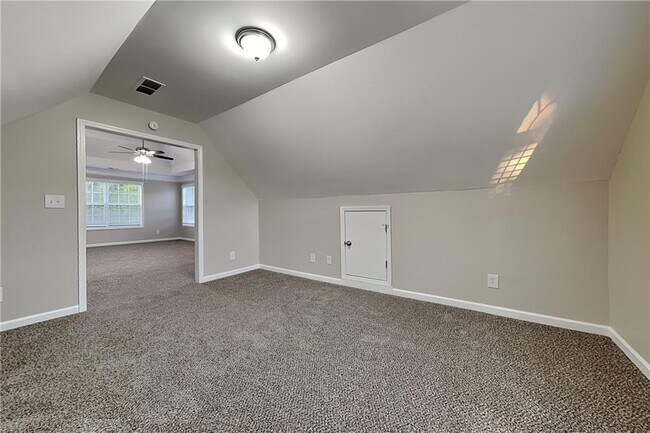 Building Photo - 755 Willowwind Dr