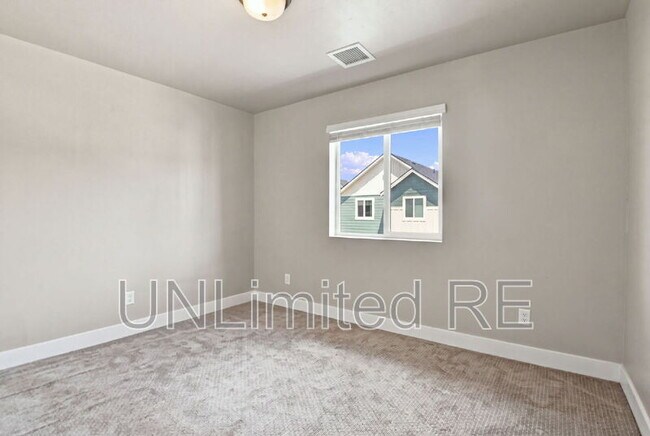 Building Photo - 12249 Curtis Ct