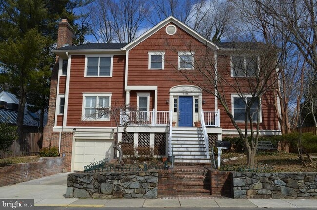 Building Photo - 7315 University Ave
