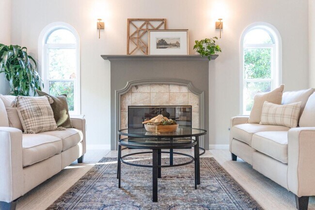 Building Photo - 5br/4ba Home - Luxury Country Living Minutes to Capitola & Soquel Village