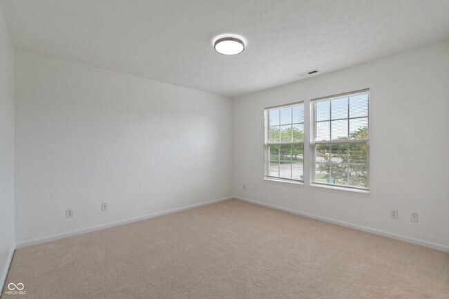 Building Photo - 2310 Liatris Dr