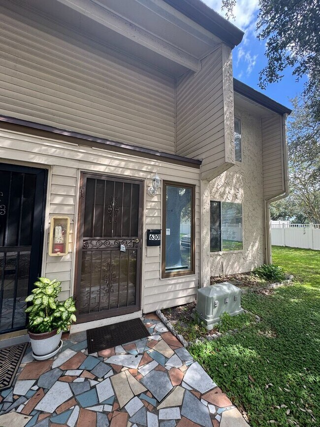 Building Photo - Beautifully Renovated 2-Bedroom, 1.5-Bathr...