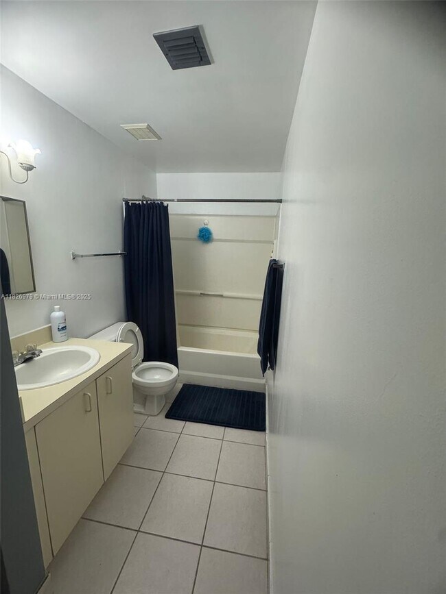 Building Photo - 8270 SW 149th Ct