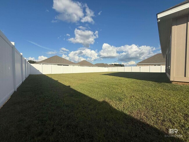 Building Photo - 10762 Winning Colors Trl