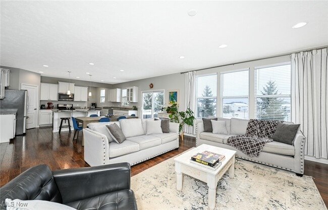 Building Photo - 81 Garnett Cir