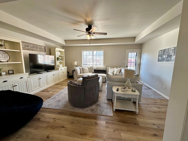 Building Photo - Welcome to this charming 3-bedroom, 2-bathroom home located in the heart of Russellville, AR.