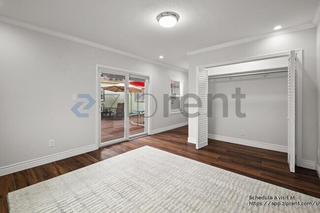 Building Photo - 3606 Barrett Ave