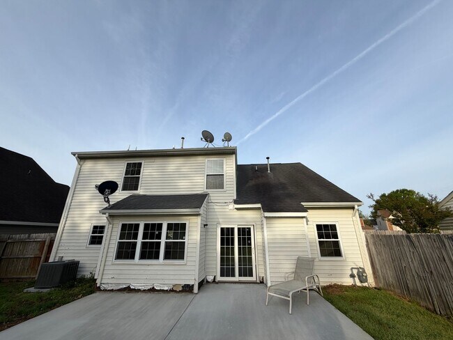 Building Photo - GLENWOOD