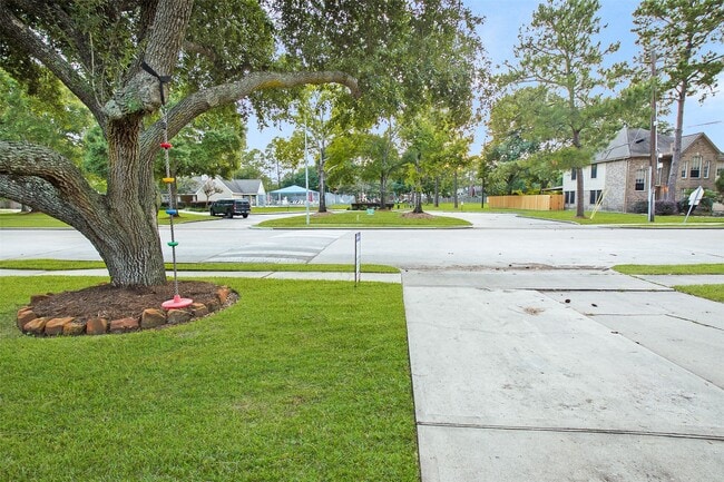 Building Photo - 14639 Oak Chase Dr