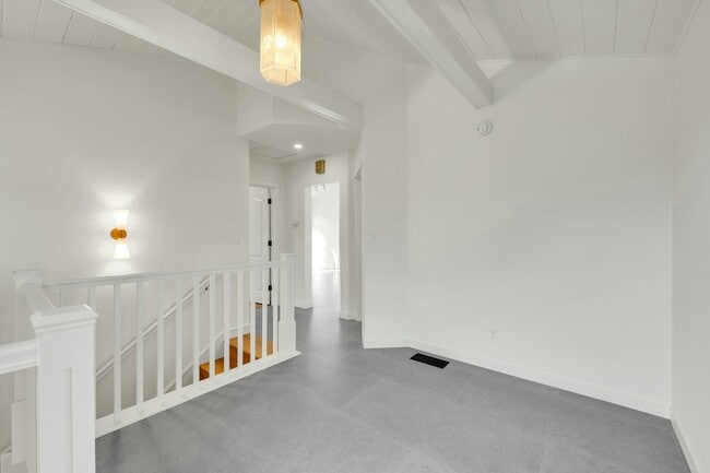 Building Photo - 4279 Hortensia St