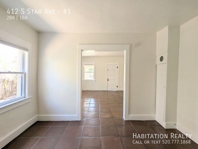 Building Photo - 412 S Star Ave