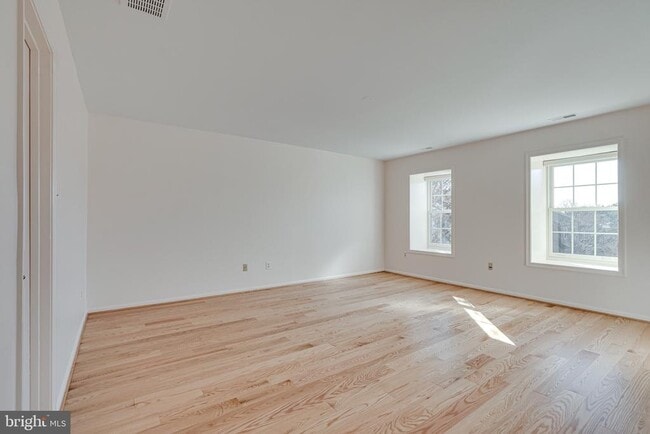 Building Photo - 1423 McLean Mews Ct