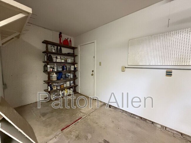 Building Photo - 105 Scottlynn Ct