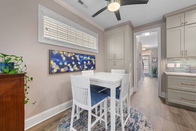 Building Photo - Charming Craftsman Home in the Heart of Apex | Renovated Kitchen, Fenced Yard, Garage & Lawn Care...