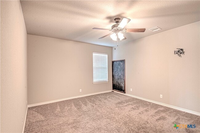 Building Photo - 802 Kendra Dr