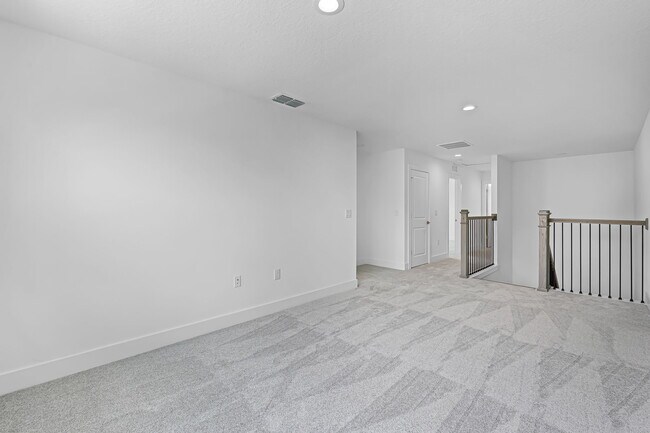 Building Photo - 1465 Stonecliff Dr