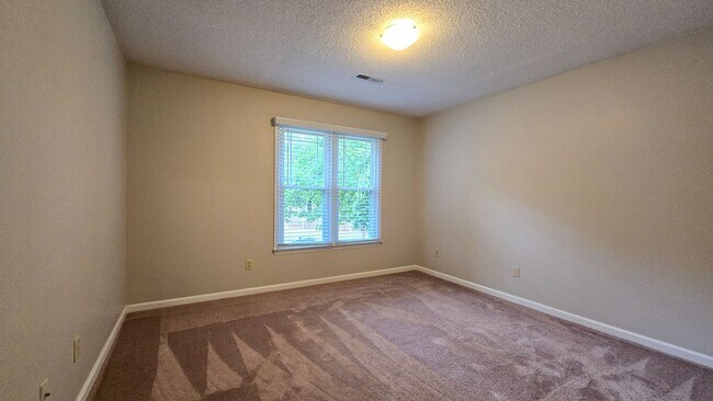 Building Photo - 1704 Gales Ct