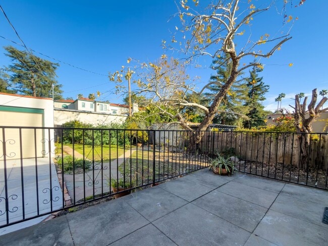 Building Photo - Pasadena Retreat w/ Private Backyard & Detached Garage