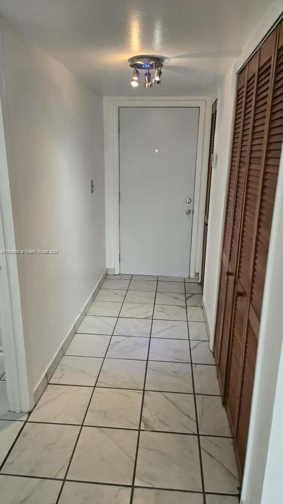 Building Photo - 13707 Kendale Lakes Cir