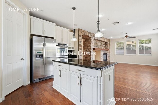 Building Photo - 9274 E Desert Park Dr