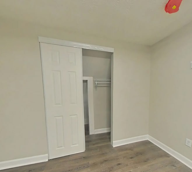 Building Photo - 249 Laurel Ave SW