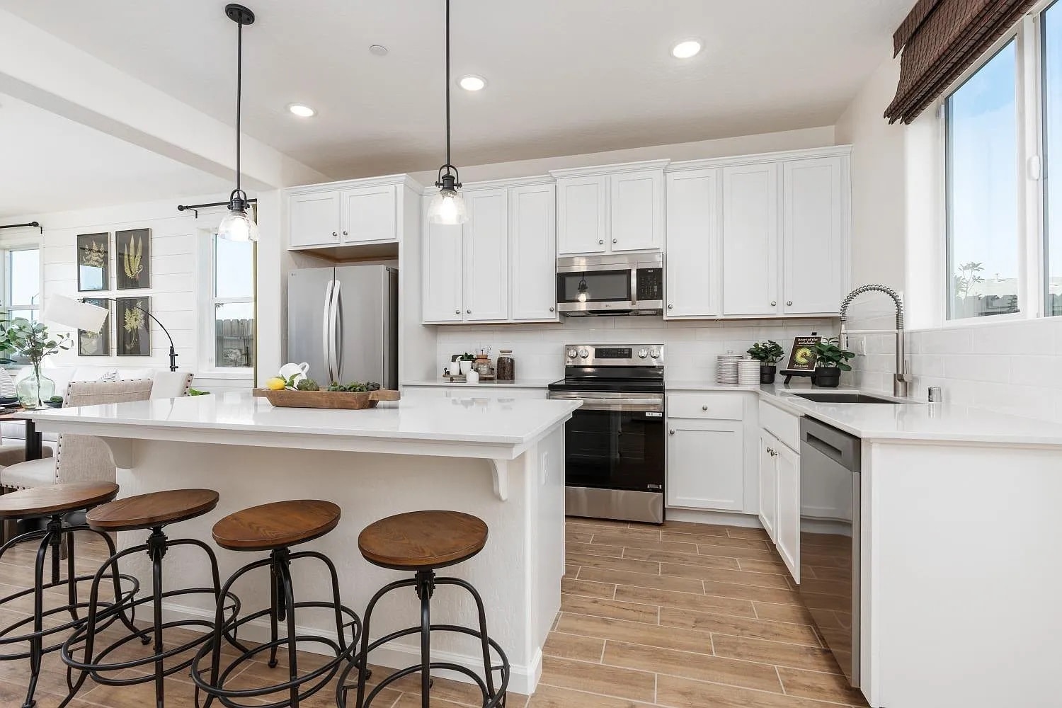 Building Photo - 6623 E Crimson Dr