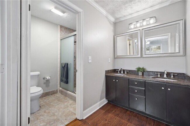 Building Photo - 13 Normandy Ct
