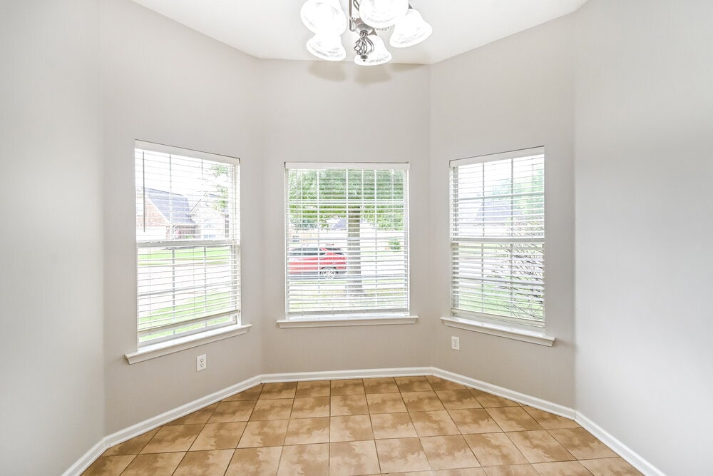 Building Photo - 316 Vaiden Ridge Dr N