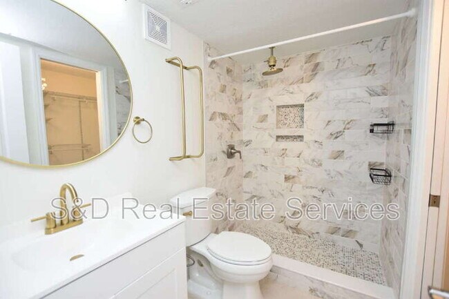 Building Photo - 141 Fernery Rd