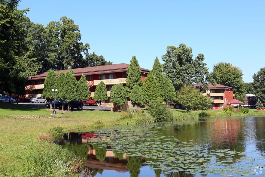 Shoreline Beach Club 669 Carnegie Ave Akron OH 44314 Apartment Finder