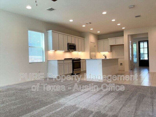 Building Photo - 2305 Twisted Willow Ln