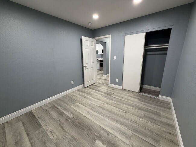 Building Photo - 100% NEWLY REMODELED - MUST SEE - WON'T LAST _   Only 4 miles from USC and 6 miles from DTLA