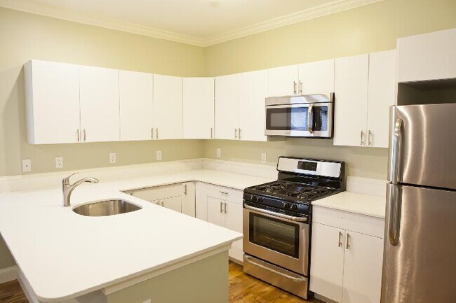 Building Photo - 20 Imrie Rd