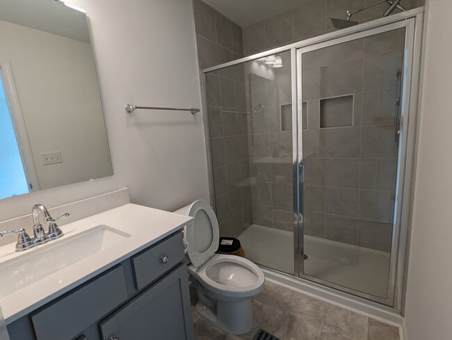 Building Photo - Room in Townhome on Scoter St