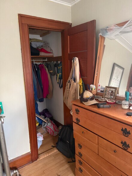 Building Photo - 289 S Winooski Ave